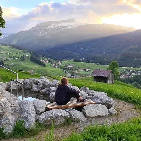 Haus Alpenglueck Πανσιόν 3*