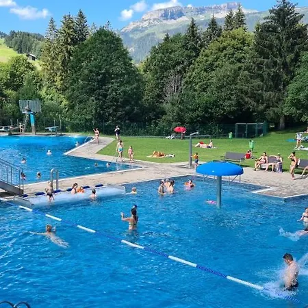Haus Alpenglueck 게스트하우스 *