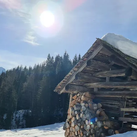Haus Alpenglueck 리즐런