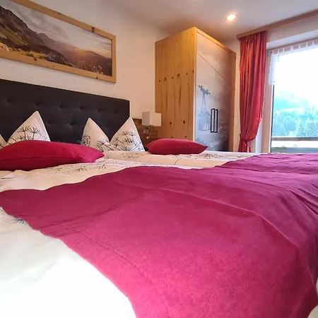 Haus Alpenglueck Πανσιόν Riezlern