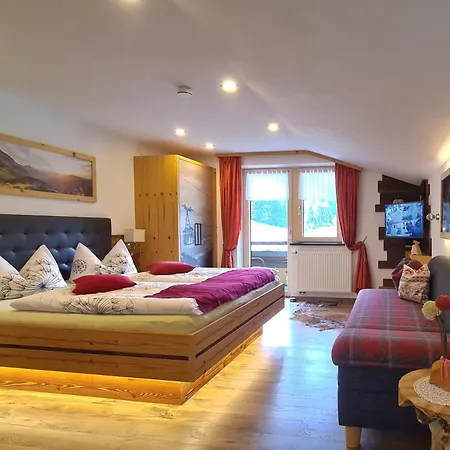 Πανσιόν Haus Alpenglueck 3*