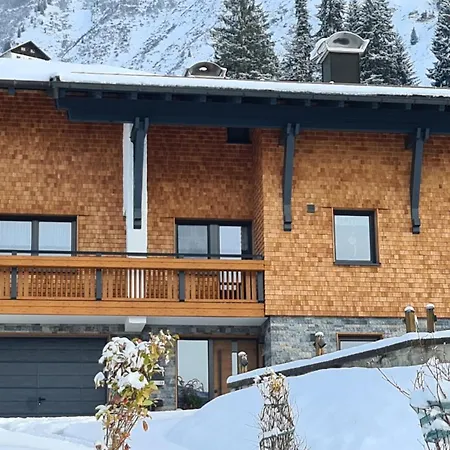 Haus Alpenglueck 리즐런